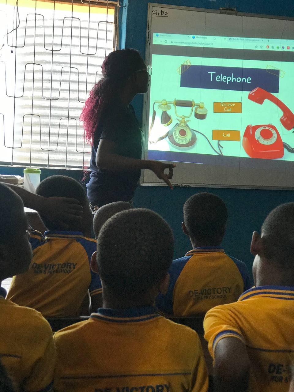 Pupils following a lesson on the classroom screen